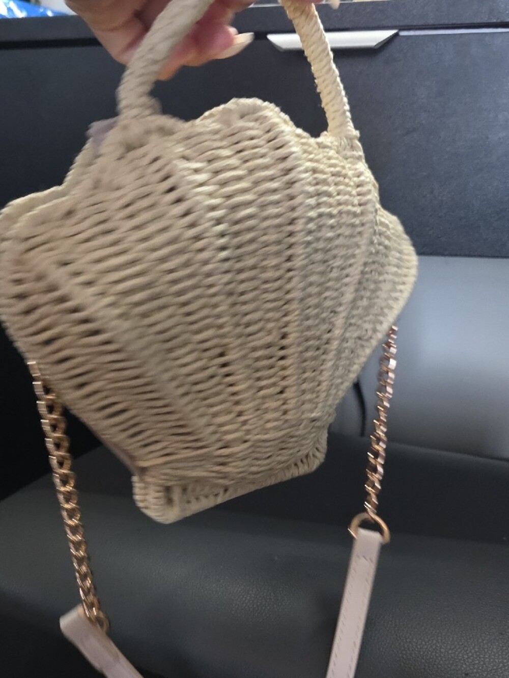 LC Lauren Conrad Beige Woven Shell Crossbody with Chain Strap - Picture 6 of 9